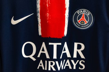 Lviv, Ukrayna - 29 Mayıs 2025: Nike Paris Saint-Germain tişörtü