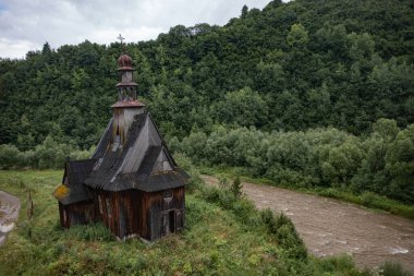 Ilnyk Köyündeki Eski Ahşap Katolik Şapeli, Lviv Oblastı, Ukrayna