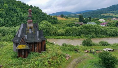 Ilnyk Köyündeki Eski Ahşap Katolik Şapeli, Lviv Oblastı, Ukrayna