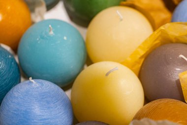 Renkli Küresel Mumların Çeşitliliği