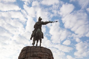 Kyiv, Ukrayna - 22 Ekim 2018: Kyiv 'deki Bohdan Khmelnytskyi Anıtı