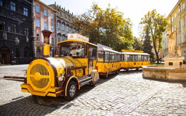 Lviv, Ukrayna - 3 Haziran 2019: Lviv 'de gezi treni