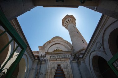 Constanta, Romanya - 17 Temmuz 2025 - Carol I Cami Minaresi ve Mimarlık