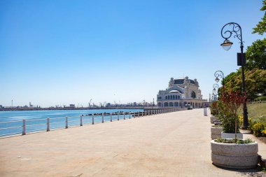 Köstence, Romanya - 17 Temmuz 2025 - Köstence Kumarhanesi Mimari Detayı - Karadeniz Kıyısındaki Tarihi Tarihi Tarihi Simge