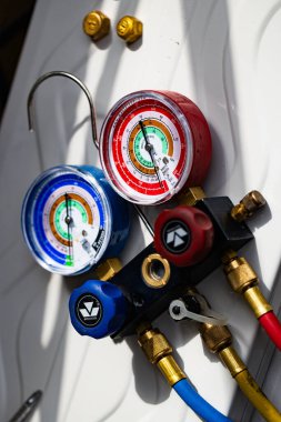 Yüksek Görünümlü Soğutucu Manifold Ölçümleri