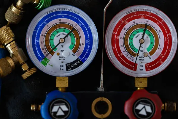 Yüksek Görünümlü Soğutucu Manifold Ölçümleri