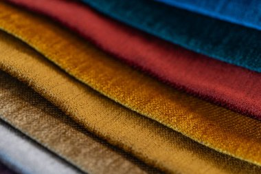 Renkli kumaş dokusunun çapraz çizgileri