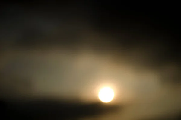 Coucher Soleil Dans Ciel Avec Nuages Rayons Soleil Contexte Abstrait — Photo