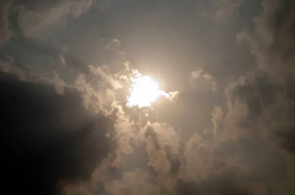 Cloudscape Sta Sviluppando Splendida Forma Sole Splende Tra Nuvole — Foto Stock