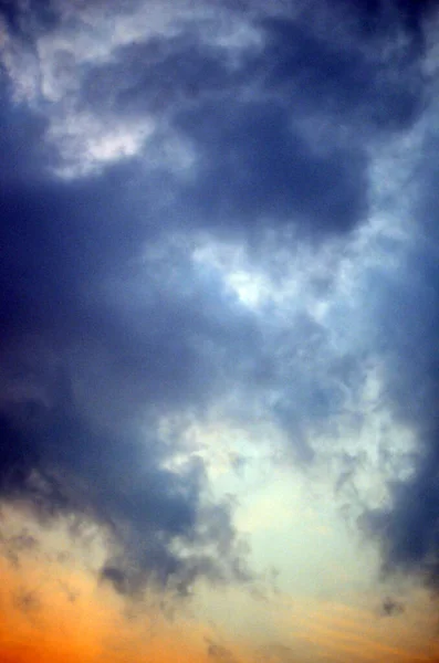Закат Неба Облаками Вечернее Время Красивый Природный Фон — стоковое фото