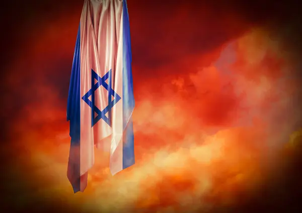 Bandeira Israel Erguida Céu Com Fumaça Nuvens Anoitecer Ilustração Fotos De Bancos De Imagens Sem Royalties