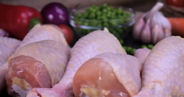 Fresh Chicken Drumsticks Ready Prepared Vegetables Background Minimal Processed Chicken — Stock Video