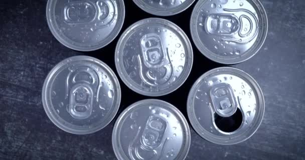 Taniche Soda Raffreddate Pronte Bere Fondo Nero Bevanda Estiva Sete — Video Stock