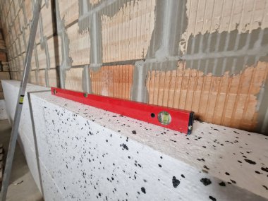 İnşaat alanında Seviye ve Eğim Değerlendirme Eğimi Aracı