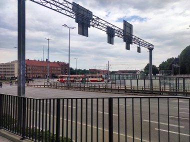 Gdansk Polonya, 18 Temmuz 2022: Gdansk şehir merkezi yolu
