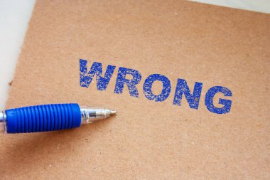 Yanlış hata metni. Hatalı konsept geçmişi. Yazı hatası.