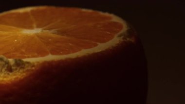 Portakal meyvesi dönüşümlü. Taze narenciye, portakal meyvesi..