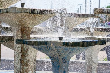 Polonya 'nın Gdynia kentindeki Kosciuszki Meydanı' nda ünlü bir çeşme