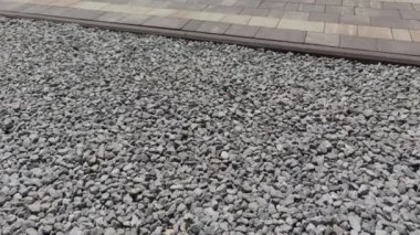 Yavaş çekim çakıl yolu ve taş kaldırım