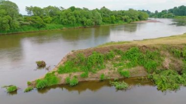 İki nehir tek bir büyük nehirde birleşiyor, Avrupa, Polonya