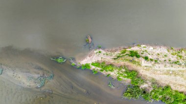 Nehrin havadan görünüşü. İki nehir birleşiyor..