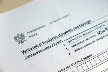 Polonya 'da yeni kimlik kartı başvurusu