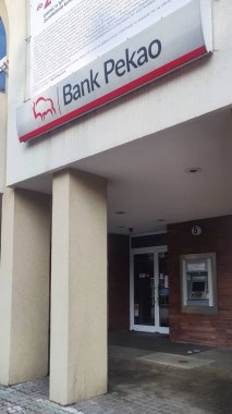 Rzeszow, Polonya - 25 Mart 2024: Polonya Pekao Bank logosu