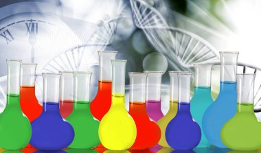 Soyut biçimlendirilmiş DNA zincirlerinin arka planına farklı renklerde boyanmış çeşitli içeriklerle dolu bir sıra mataranın resmi