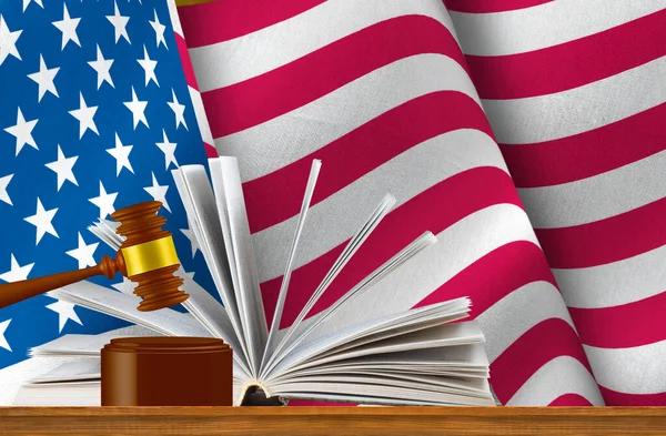 Martillo Judicial Fondo Libro Abierto Bandera Estados Unidos Imagen — Foto de Stock