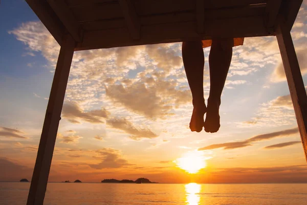 Mindfulness Concept Woman Enjoying Summer Evening Beach Sunset Silhouette Feet — Stock Photo, Image