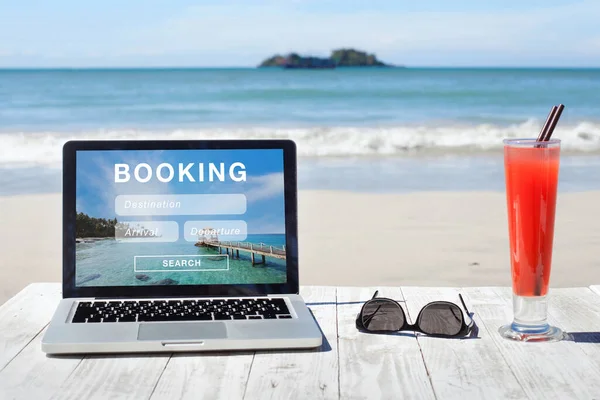 Travel Booking Hotels Flights Reservation Screen Computer — Fotografia de Stock