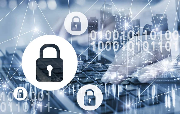 网络安全概念 在线互联网数字数据保护 网络加密和网络安全 虚拟挂锁系统双重曝光 免版税图库照片