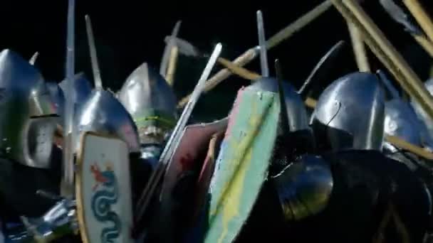 Morimondo Itália Junho Combatendo Cavaleiros Medievais Armaduras Reencenação Histórica Batalha — Vídeo de Stock