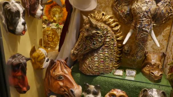 Máscaras Venecianas Exhibición Tienda Venecia Italia — Vídeos de Stock
