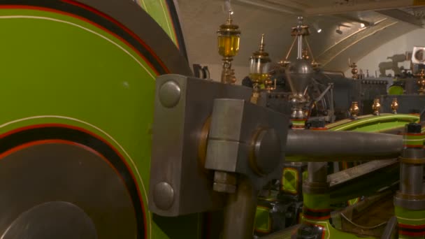 ピストンテールロッドからフォースポンプを駆動する古いエンジンの詳細 — ストック動画
