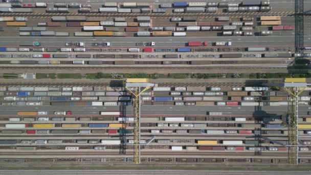 Letecký Pohled Terminál Překládky Mezi Silnicí Železnicí Itálii Náklad Začíná — Stock video
