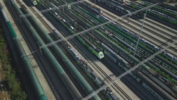 Vedere Aeriană Nodului Feroviar Trenuri Marfă Vagoane Containere — Videoclip de stoc