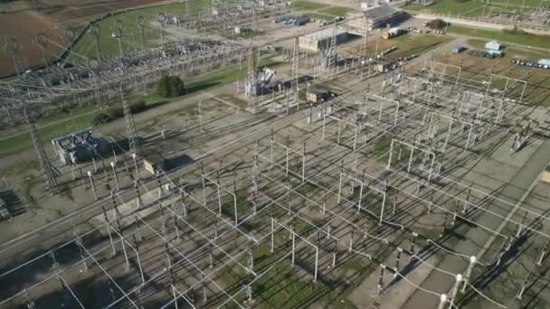 Luchtfoto Van Een Onderstation Voor Elektrische Distributie Voor Woningen Industrie — Stockvideo