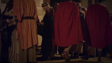 İsa 'nın Yas' ı, ya da Piet, Meryem 'in İsa' nın bedenini 29 Mart 2024 'te İtalya' nın Antignano şehrinde, Via Crucis 'in (Haç Yolu) temsili sırasında göstermektedir.