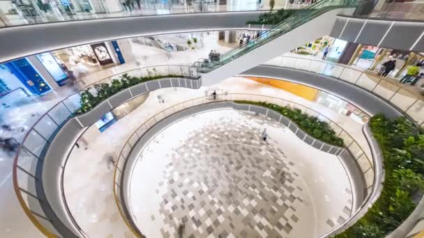 Compras Shopping Center Mostrando Design Interiores Moderno Com Pessoas Usando — Vídeo de Stock