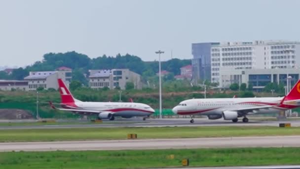 现代国际机场的跑道 — 图库视频影像