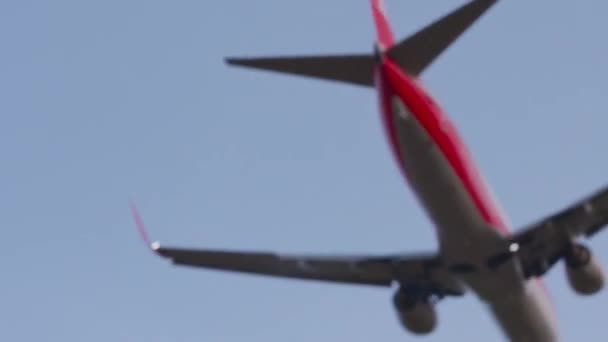 Nowoczesny Samolot Latający Niebie — Wideo stockowe