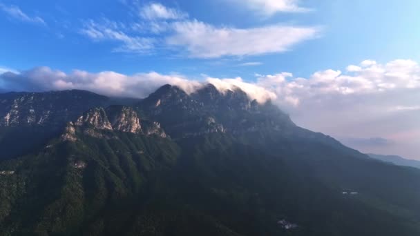 Vista Aerea Incredibili Montagne Verdi Mattino — Video Stock