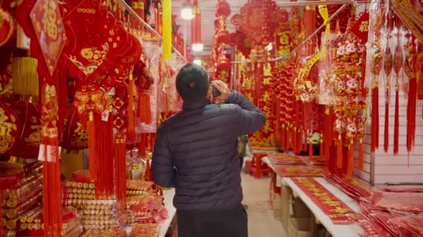 Hombre Mercado Chino Decoración Navideña — Vídeo de stock