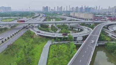 Asya şehrindeki otoyol kavşağının havadan görüntüsü