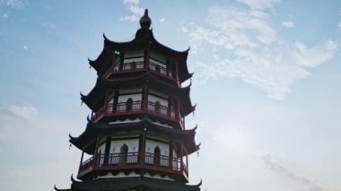 Güzel Asya tapınağının kulesi