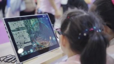 Çin 'de modern teknoloji sergisi