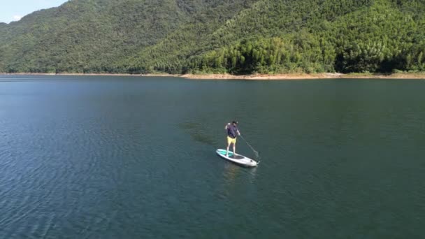 Vue Aérienne Homme Kayak Sur Rivière — Video