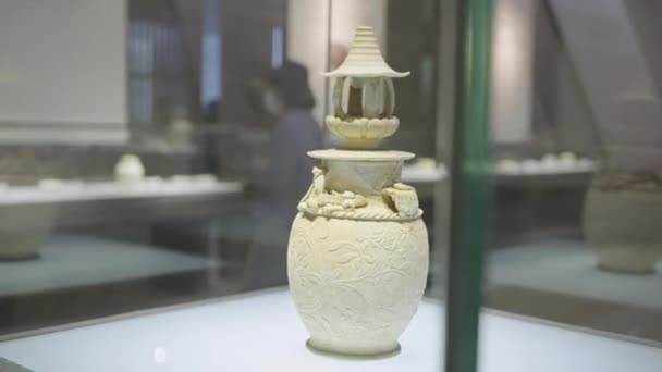 Tarihi Müzede Güzel Seramik Çömlek — Stok video