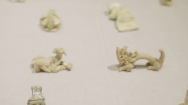 People Figurines Historical Museum — Stock Video
